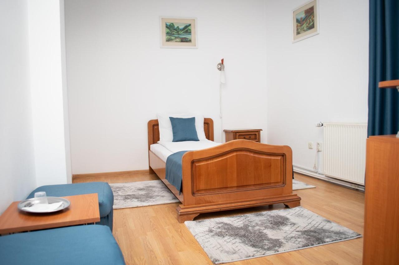 Motel Via Targu Mures Cristesti  Eksteriør billede