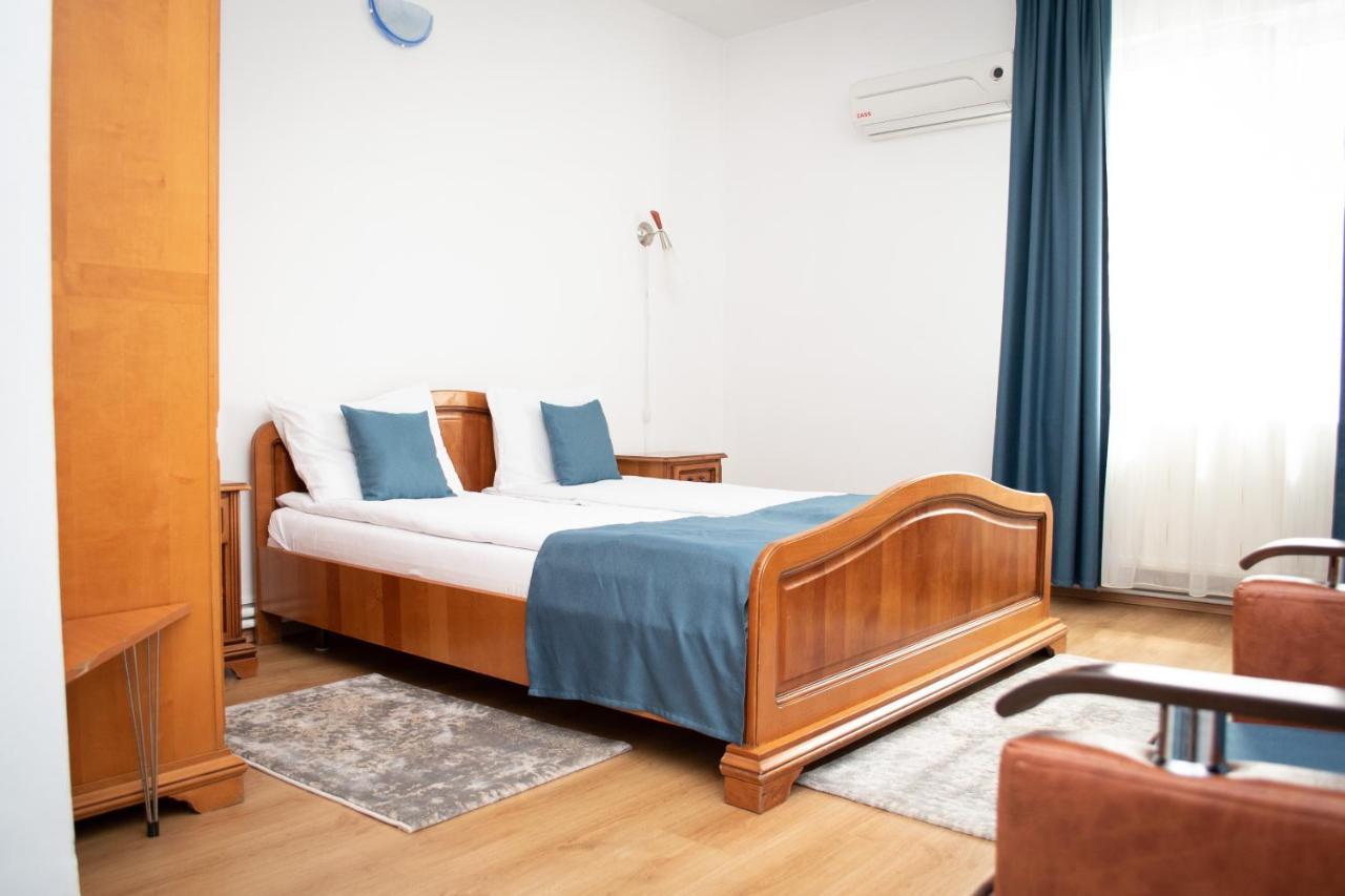 Motel Via Targu Mures Cristesti  Eksteriør billede