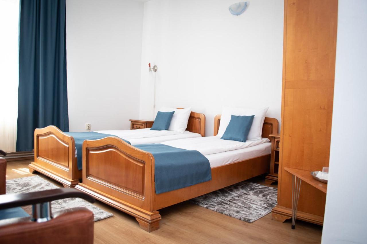 Motel Via Targu Mures Cristesti  Eksteriør billede